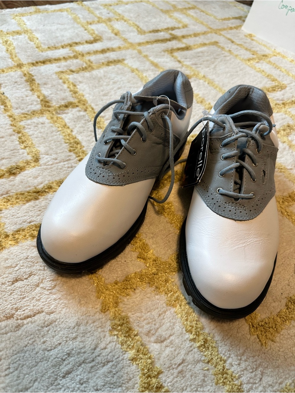NWT New Balance Ladies Lace-Up Golf Shoes in White and Gray wpink ribbon detail
